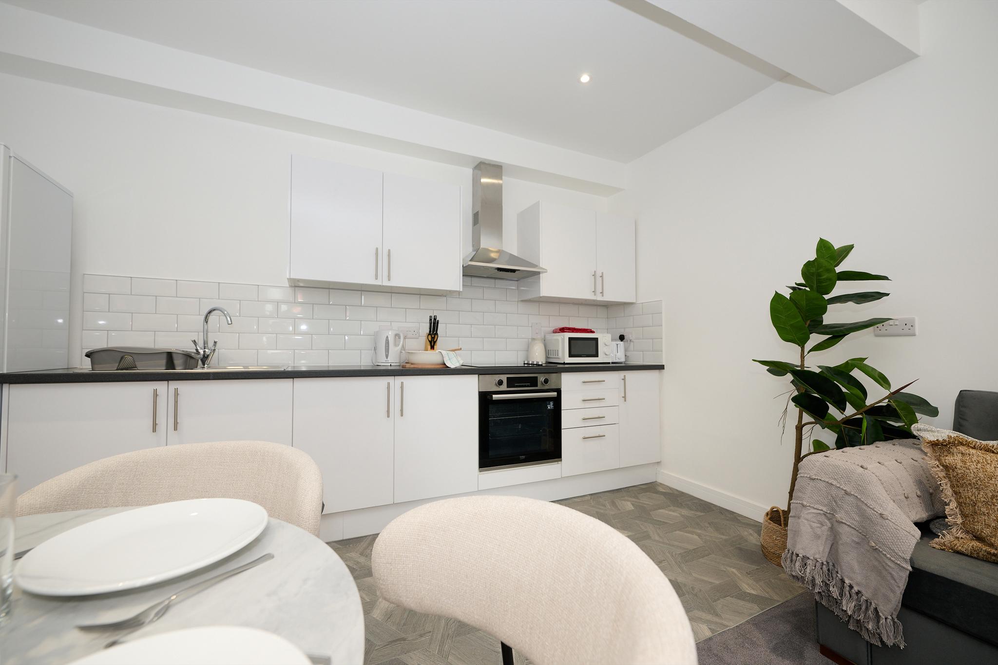 This is the One bright central 1BR well equiped.3